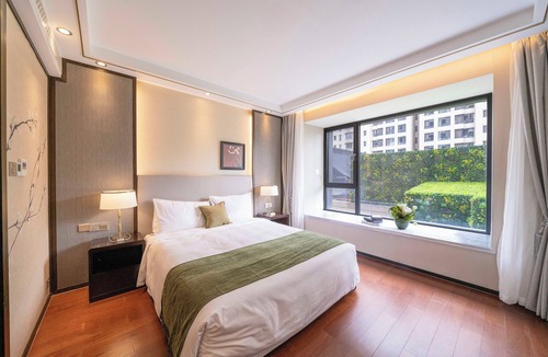 Minhang Bed & Breakfast | Tyms Gubei Apt 2BR Apt Near Takashimaya