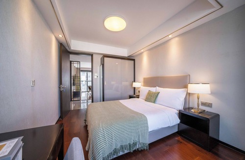 Minhang Bed & Breakfast | Tyms Gubei Apt 3BR 2BA near Takashimaya