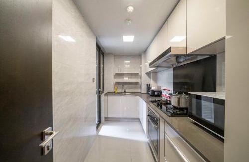 Minhang Apartment | Tyms Gubei Premium 2BR Apt Near Metro Takashimaya