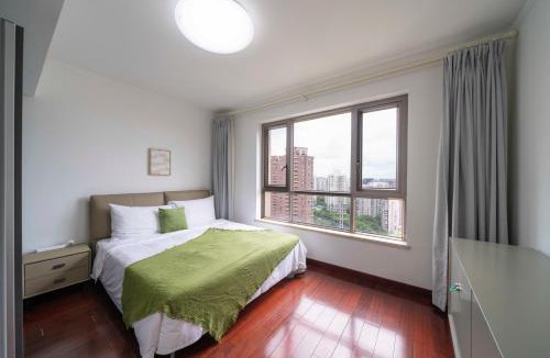 Gubei Apartment | Tyms Modern 2BR APT Yucui Garden