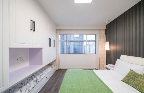 Xujiahui Apartment | Tyms Modern 3BR 2BA Apartment Near Xujiahui Metro