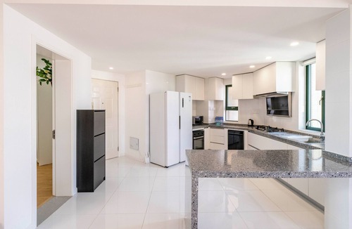 Xujiahui Bed & Breakfast | Tyms Spacious 4BR 2BA Apt Xujiahui