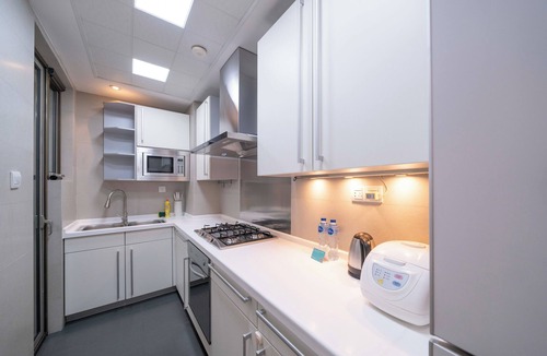 Xujiahui Bed & Breakfast | Tyms Stylish 1BR 1BA Apt Xujiahui Center
