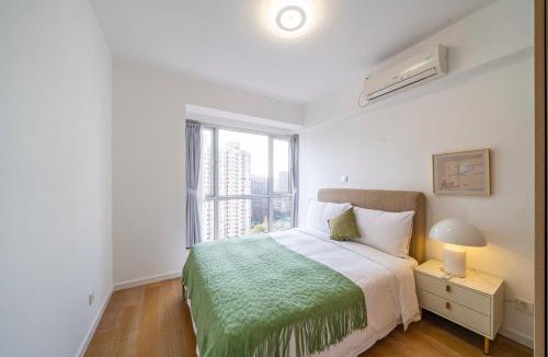 Changning Apartment | Tyms Tianshan 3BR 2BA near Suzhou Creek