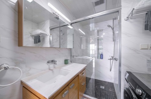 Xuhui Bed & Breakfast | Tyms Xintiandi Elegant 3BR 2BA APT