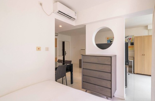 Xujiahui Bed & Breakfast | Tyms Xujiahui Elegant 1BR APT