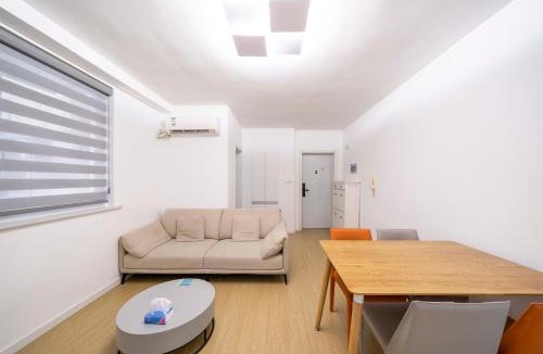 Xujiahui Apartment | Tyms Xujiahui Premium 3BR APT Steps to Metro