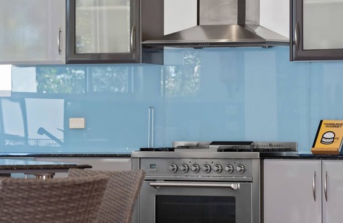 Toowoon Bay House | Uncle Bobby's Binburra Beach House