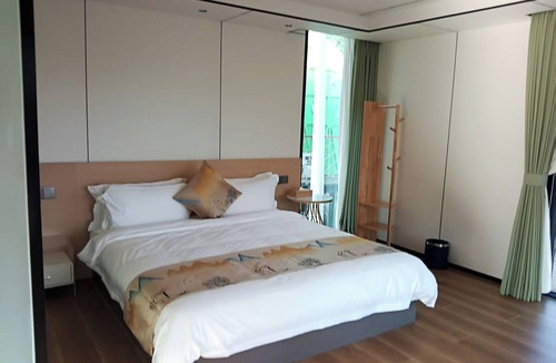 Wenchang House | Unicorn Rocket Resort