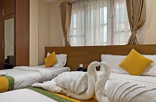 Sinamangal Hotel | Unique Inn