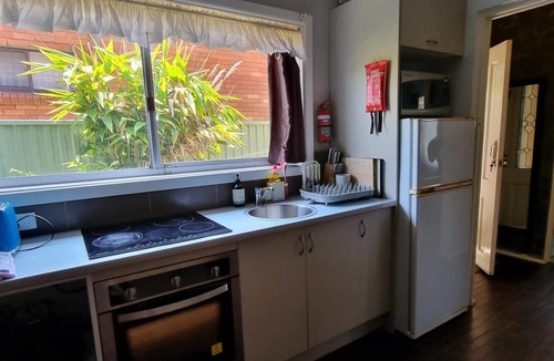 Cronulla Apartment | Unit 3 - Cosy apartment near Wanda Beach & Cronulla Golf course - 5 minute walk