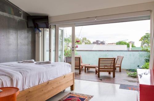 Surry Hills House | Urban Farmhouse Flair - Surry Hills Terrace Serenity