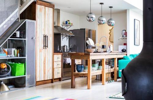 Surry Hills House | Urban Farmhouse Flair - Surry Hills Terrace Serenity