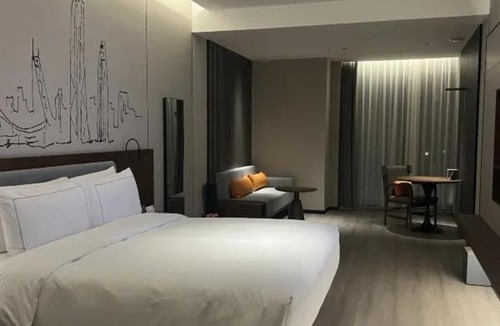 Futian CBD Hotel | UrCove by HYATT Futian CBD