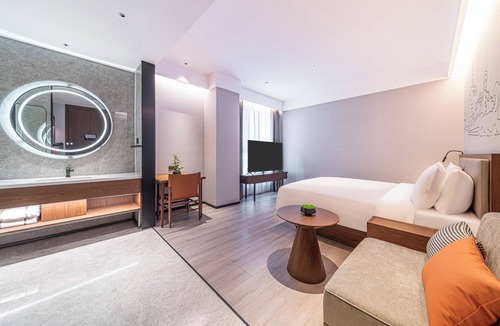 Linxia Road Subdistrict Hotel | UrCove by Hyatt Lanzhou Xiguan Cross Zhongshan Bridge