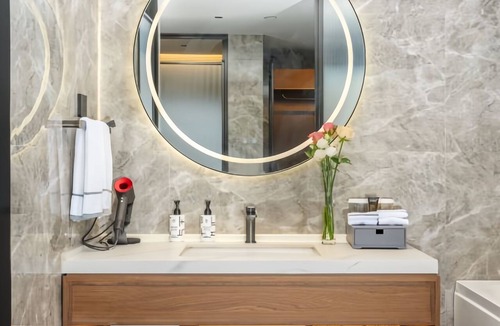 Qinhuai Qu Hotel | UrCove by Hyatt Nanjing Confucius Temple