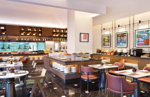 Xuhui Hotel | UrCove by HYATT Shanghai Xuhui West Riverside