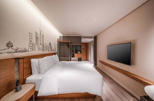 Yangpu Hotel | UrCove by Hyatt Shanghai Wujiaochang