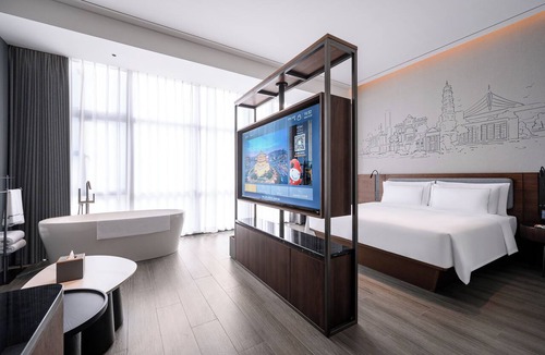 Jinping Qu Hotel | UrCove by Hyatt Shantou Zhugang New Town