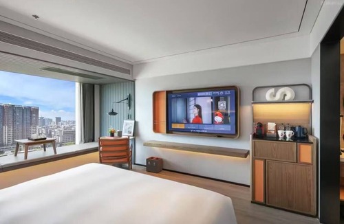 Longhu Qu Hotel | UrCove by Hyatt Shantou Xinyicheng Huanghe Road