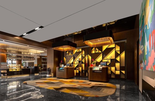 Yanta Qu Hotel | UrCove by Hyatt Xi'an Tecno Road subway Platform