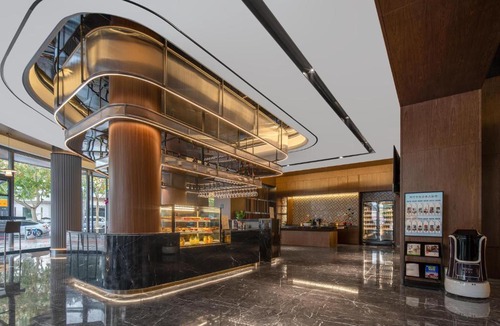 Yanta Qu Hotel | UrCove by Hyatt Xi'an Tecno Road subway Platform