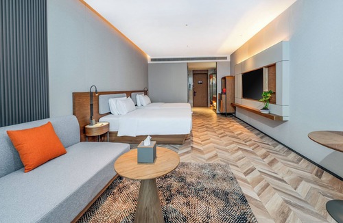 Xingqing Qu Hotel | UrCove by Hyatt Yinchuan Lanxi Valley Business Plaza