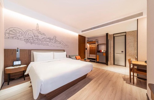 Zhangye Road Subdistrict Hotel | UrCove Lanzhou Xiguan Cross Zhongshan Bridge
