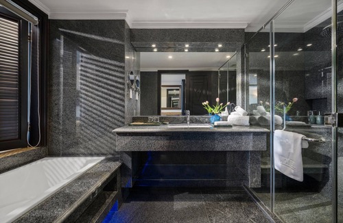 Ngu Hanh Son Hotel | V-Hotel Da Nang Beach
