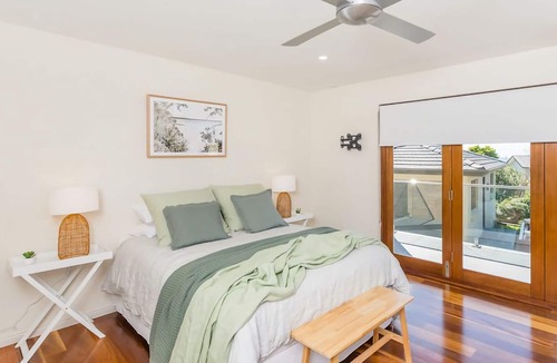 Vincentia House | Vacanza Vincentia Views by Jervis Bay Breaks