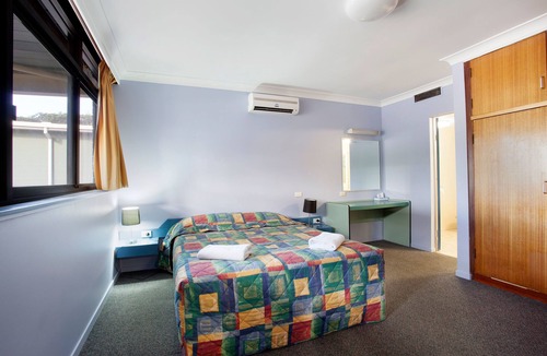 Aitkenvale Hotel | Vale Hotel