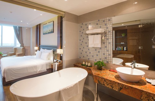 Ninh Kieu Hotel | Van Phat Riverside Hotel