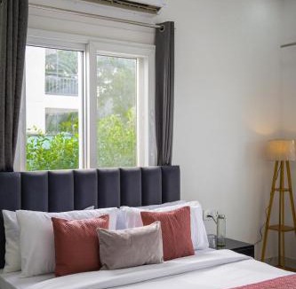Noida Villa | Vashisht Villa Pet-friendly 3-BHK Farmhouse With Private Pool, Garden & Bar