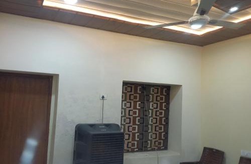 Mathura House | VENU NAAD BHAWAN Yatri Niwas