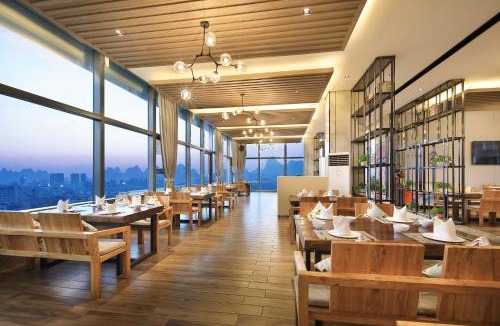 Guilin City Centre Hotel | Venus Royal Hotel Guilin Elephant Trunk Hill Two Rivers and Four Lakes Branch