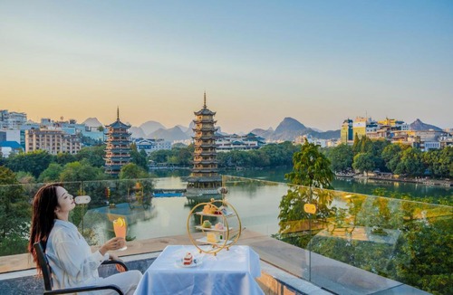 Guilin City Centre Hotel | Venus Royal Hotel Guilin Elephant Trunk Hill & Sun and Moon Twin Towers Branch