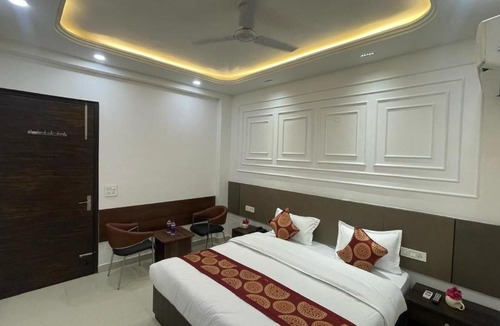 Sector 39 Hotel | Venza by Westay