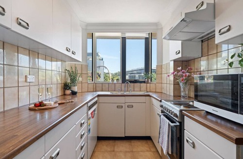 Rushcutters Bay Apartment | Vibrant Bayside Apartment in Rushcutter’s Bay