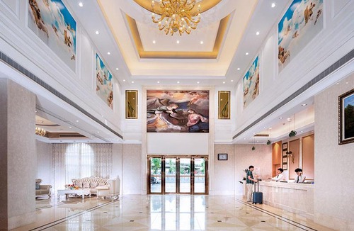 China Hotel | Vienna 3 Best Hotel (Ganzhou shangyou store)