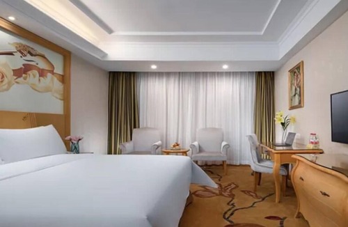 Xiangqiao Qu Hotel | Vienna Hotel Chaozhou Bus Station