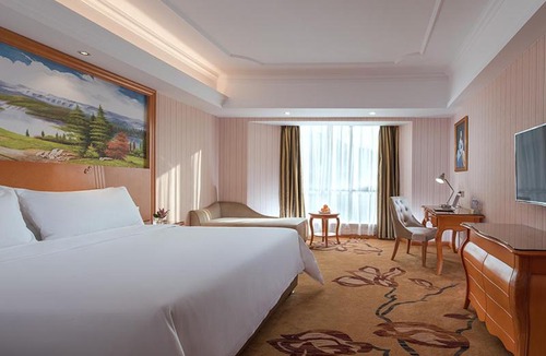 Danxia Hotel | Vienna Hotel (Danxia Mountain Scenic Spot)