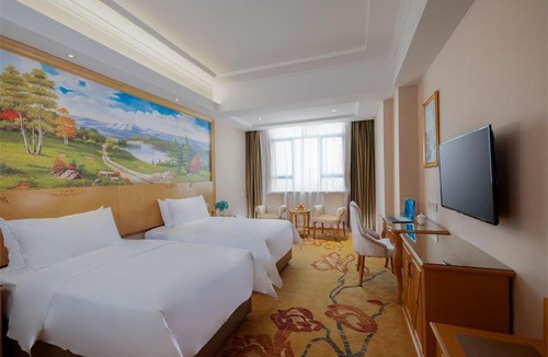 Huiyang Hotel | Vienna Hotel Huiyang Sanhe Square