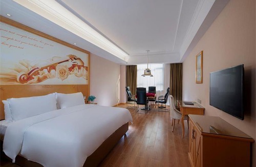 Huiyang Hotel | Vienna Hotel Huiyang Sanhe Square