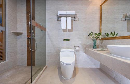Xingbin District Hotel | Vienna Hotel (Laibin North Station)