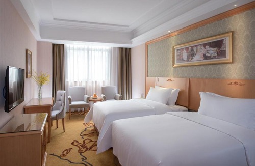 Buji Hotel | Vienna Hotel Shenzhen Buji Ganli Road