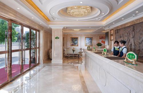 Longhua District Hotel | Vienna Hotel Shenzhen Guanlan Renming Road Heping