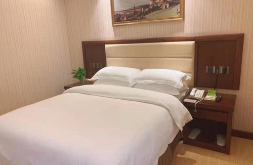 Bao'an Hotel | Vienna Hotel Shenzhen Gongming Bus Station