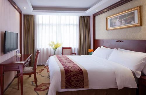 Longhua District Hotel | Vienna Hotel Shenzhen Guanlan Tangren Street