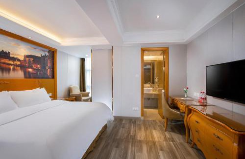 Longgang Hotel | Vienna Hotel Shenzhen Longgang Vanke Li Jixiang Metro Station Branch