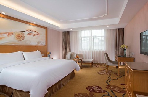 Tianyang County Hotel | Vienna Hotel (Tianyang Old City High Speed Railway Station)